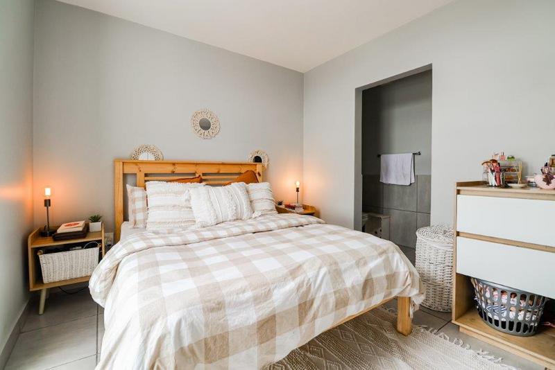 2 Bedroom Property for Sale in Island View Western Cape